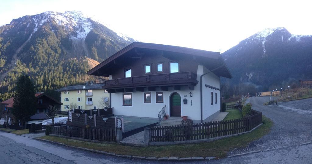 Landhaus Vier Jahreszeiten Krimml Room photo